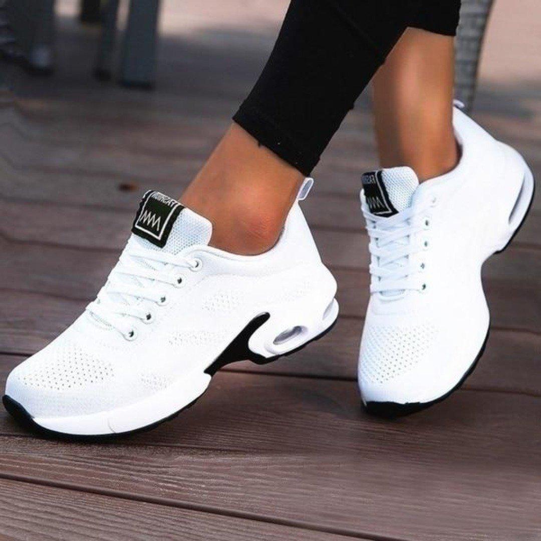 Lightweight Women's Orthopedic Walking Shoes for Maximum Comfort