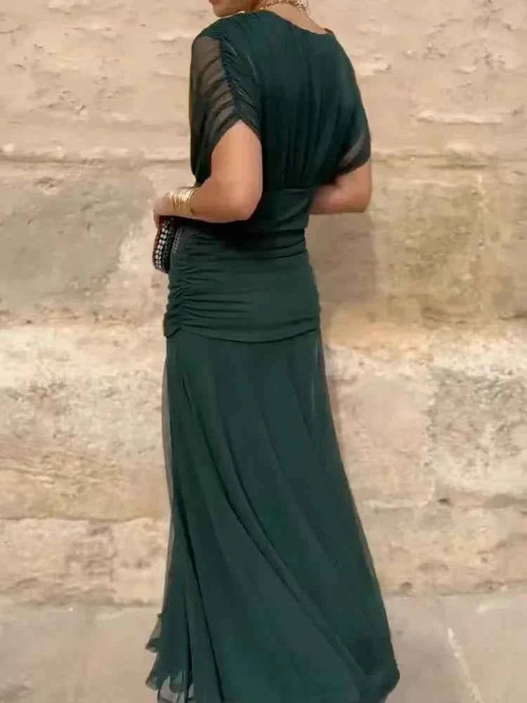 Lalayla | Elegant Dress With V-Neckline