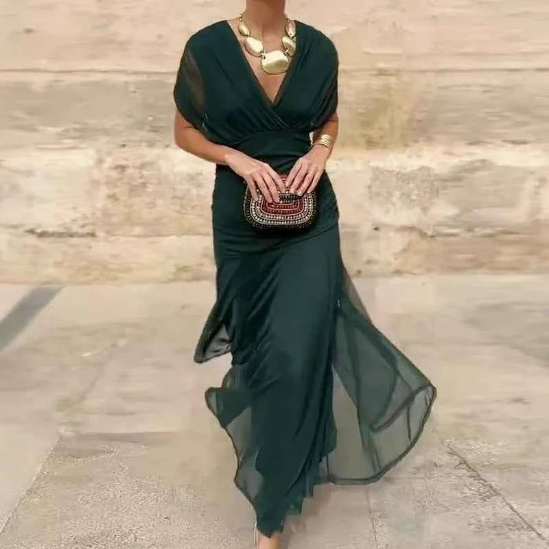 Lalayla | Elegant Dress With V-Neckline