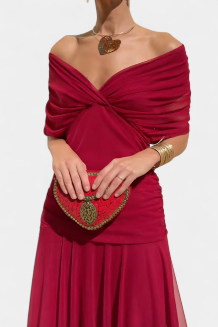 Lalayla | Elegant Dress With V-Neckline