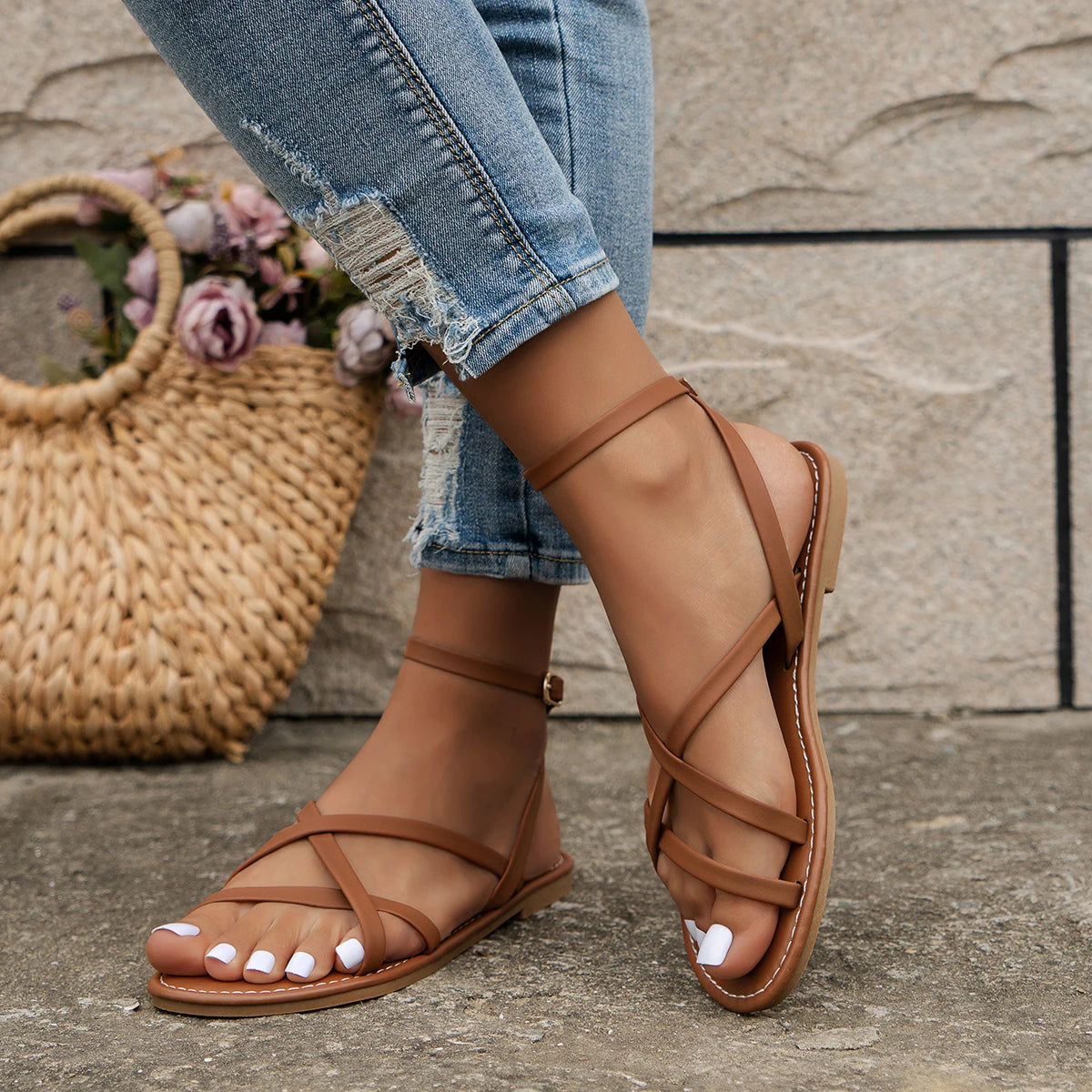 Stylish Women's Sandals - Casual Strappy Roman Design with Zipper Back