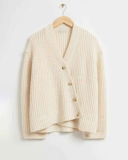 Clarissa - Modern Knitted Cardigan - Casual Winter Essential