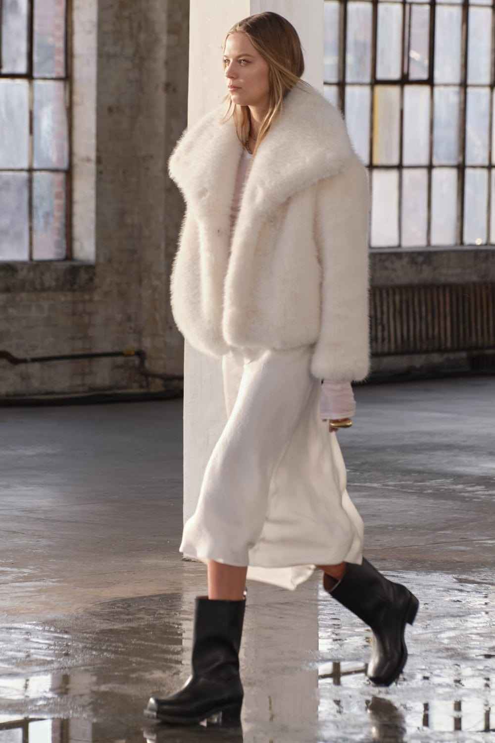 Women's Faux Fur Coat