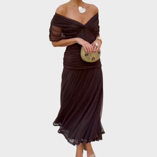 Lalayla | Elegant Dress With V-Neckline