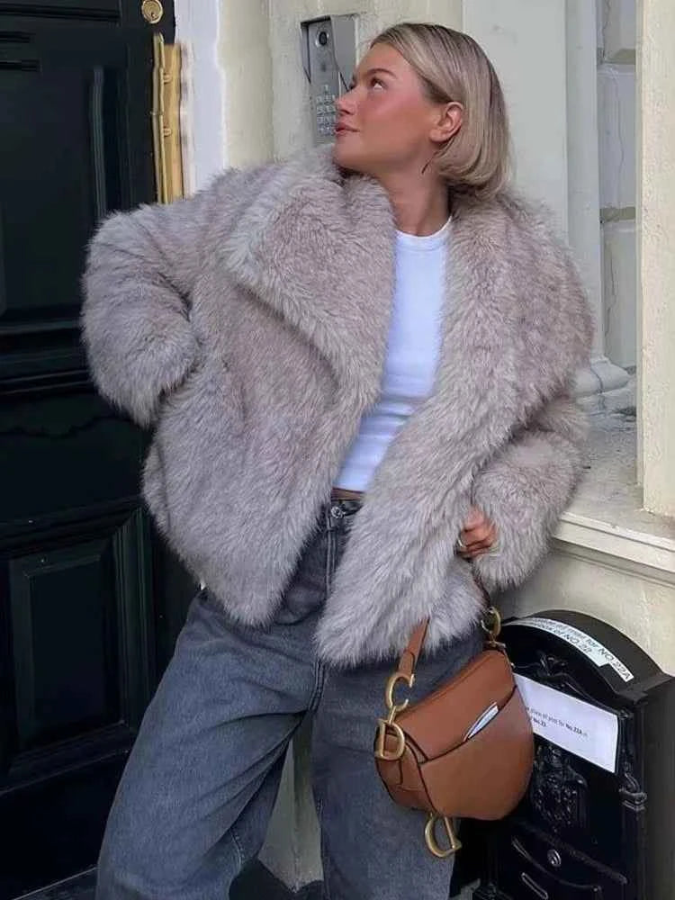 Women's Faux Fur Cropped Winter Jacket