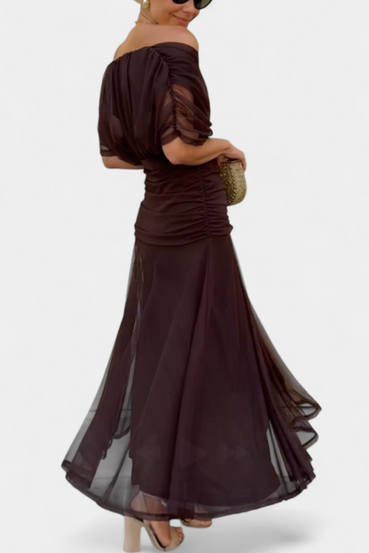 Lalayla | Elegant Dress With V-Neckline