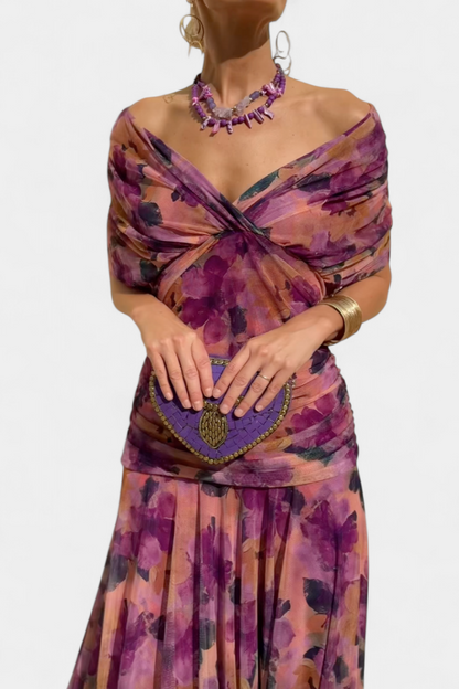 Lalayla | Elegant Dress With V-Neckline