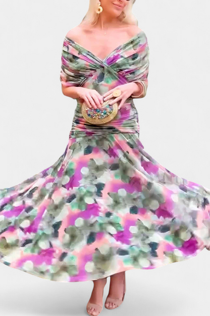 Lalayla | Elegant Dress With V-Neckline